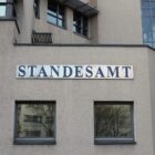 Zahl der Eheschließungen sinkt auf niedrigsten Stand seit 1950