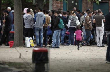 SPD unterstützt Dobrindt-Pläne für Asylbewerber