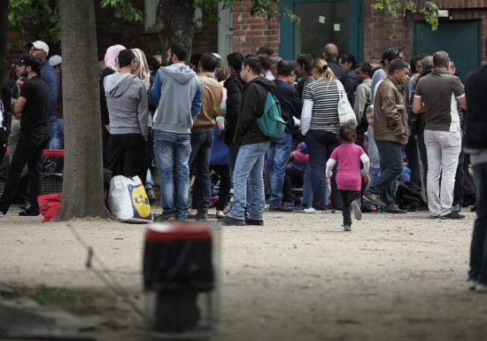 SPD unterstützt Dobrindt-Pläne für Asylbewerber