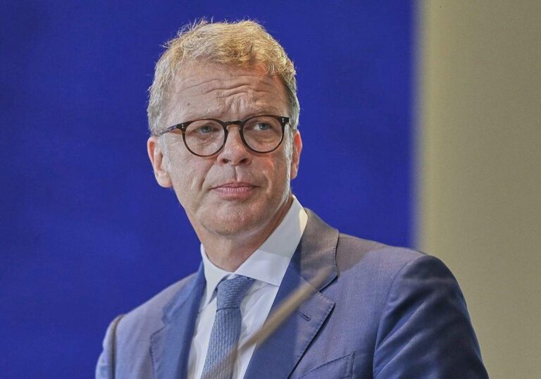 Deutsche-Bank-Chef sieht Handlungsbedarf bei Lebensarbeitszeit