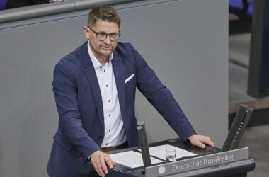 AfD begrüßt Spitzensteuersatz- und Bürgergeld-Vorstoß der CDU