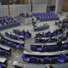 CSU-Landesgruppenchef zweifelt an Parität im Wahlrecht