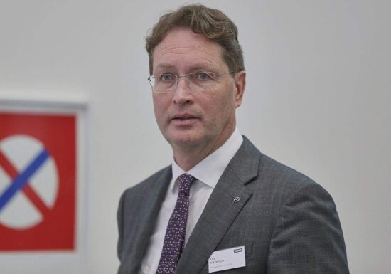 Mercedes-Chef Källenius fürchtet politischen Rechtsruck