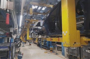 Leichtes Wachstum der Wirtschaft im vierten Quartal bestätigt