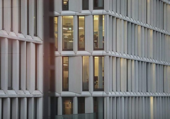 Unternehmen bauen wieder mehr Stellen ab