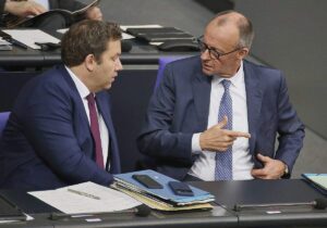 Infratest: Union und AfD verlieren - SPD legt zu