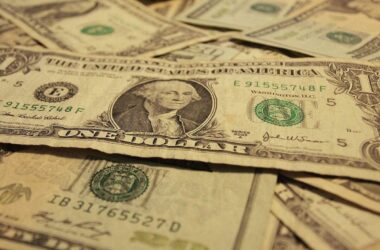 Paramount und Warner schließen Fusionsvertrag