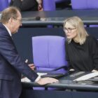 Kürzung bei Kursen: Integrationsbeauftragte tritt Dobrindt entgegen