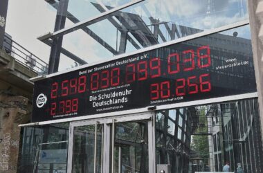 Staatsdefizit steigt weiter - Defizitquote bleibt bei 2,7 Prozent