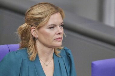 Klöckner mahnt "ordentlichen" Umgang mit Steuergeld an