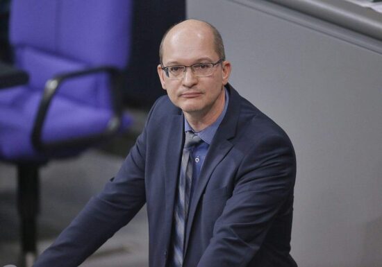 Thüringer AfD fordert schärfere Regeln für Mitarbeiter