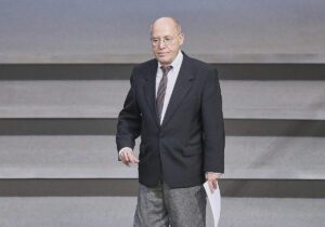 Gysi will Steinmeier einen "Rat der Weisen" vorschlagen