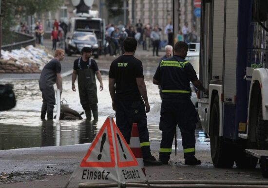 Prien kündigt Gesetzentwurf zu Gesellschaftsdiensten an