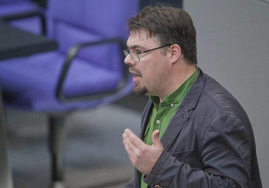 Grüne fordern Rücküberstellung von Maja T. nach Deutschland