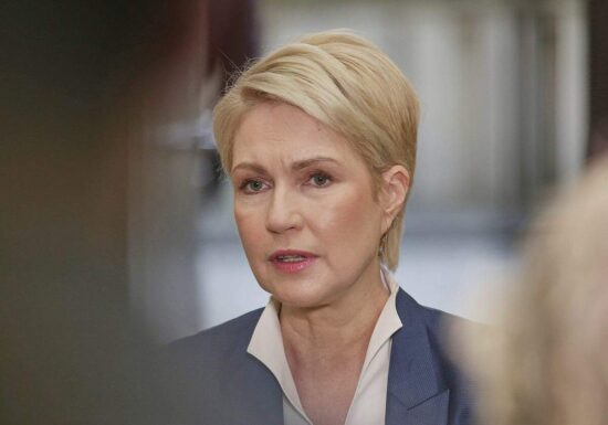 Schwesig zweifelt an Brandmauer zwischen AfD und CDU