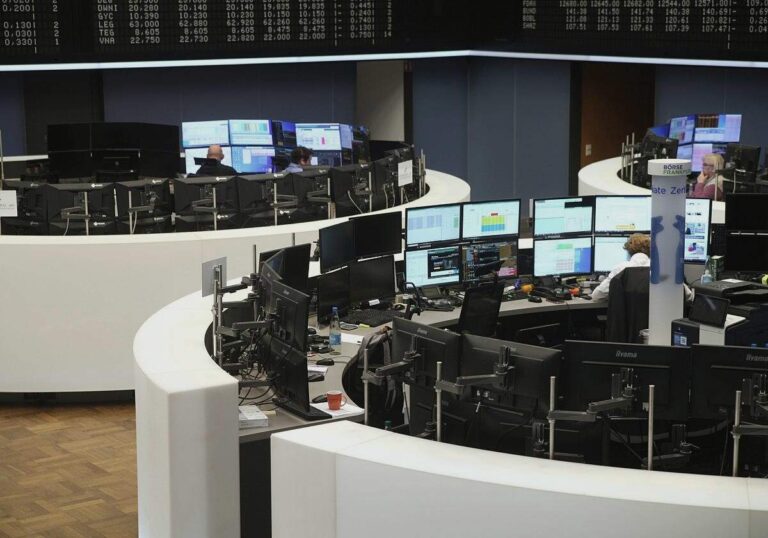 Dax weiter leicht im Minus - Anleger bleiben vorsichtig