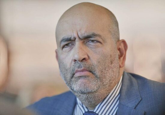 Nouripour fordert Einfrieren von Vermögen iranischer Regimeliten