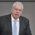 Hardt: Russland nutzt Ukraine-Verhandlungen für Zeitgewinn