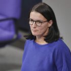 Grüne fordern mehr Schutz vor Extremismus im Bundestag