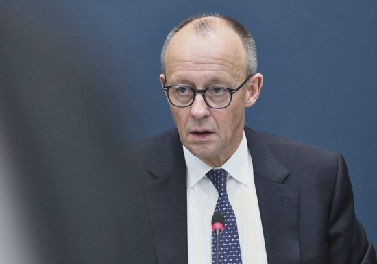 Merz befürwortet Social-Media-Verbot für Minderjährige