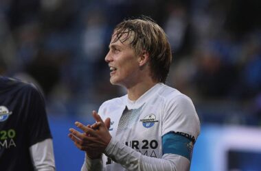 2. Bundesliga: Paderborn feiert Torfestival gegen Hertha BSC