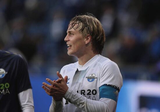 2. Bundesliga: Paderborn feiert Torfestival gegen Hertha BSC