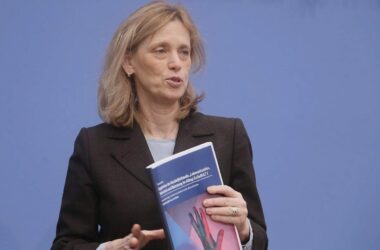 Prien sieht Gewalt als gesamtgesellschaftliches Phänomen