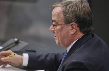 Laschet sieht keine große Zukunft mehr für Mullah-Regime