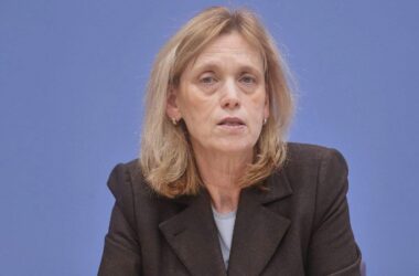 Nächste Wahlrechtsreform: Prien fordert Prüfung von Parität