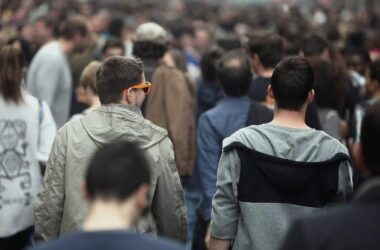 Streeck will breites Maßnahmenpaket bei Social Media