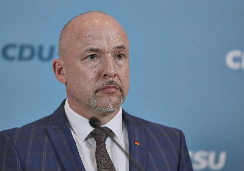 CSU-Landesgruppenchef verteidigt Anti-Grünen-Kurs