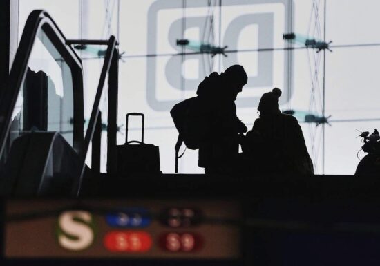 Bahn macht zumindest operativ wieder Gewinn