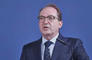 Dobrindt erwartet "in naher Zukunft" Besuch von Syriens Machthaber