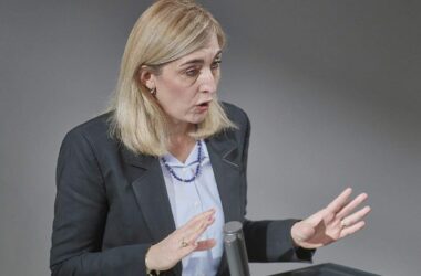 Warken kündigt umfassende Reformen im Gesundheitswesen an