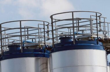 Berichte: Deutschland gibt Teil der nationalen Ölreserven frei