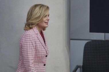 Klöckner in Kiew eingetroffen - Rede im Parlament geplant