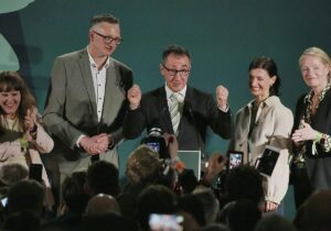 Banaszak sieht "Rückenwind" für Bundespartei nach Özdemir-Erfolg