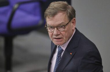 Regierung in der Kritik wegen Evakuierungsplänen im Nahen Osten