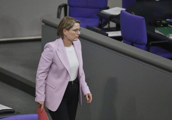 Justizministerin kündigt Gesetz gegen digitale Gewalt an