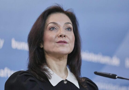 Wirtschaftsministerium: Reiche rüttelt nicht an Klimazielen