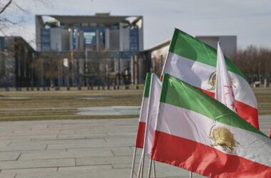 Iran-Krieg: Reichinnek fordert sichere Fluchtwege nach Europa