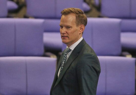 Streeck verteidigt Verbot von Inhaltsstoffen bei E-Zigaretten