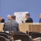 Lang und Gysi kritisieren geplante Gesundheitsreformen