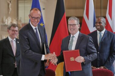 Bundestag billigt "Freundschaftsvertrag" mit Großbritannien