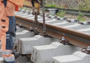 Bahnstrecke Hamburg-Berlin erst Mitte Juni wieder regulär befahrbar