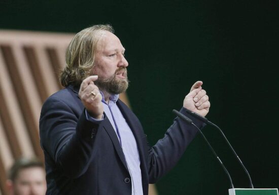 Hofreiter will zwischenstaatlichen Fonds zur Ukraine-Finanzierung