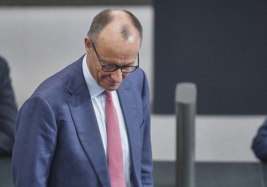 Spar-Aufruf von Merz für Altersvorsorge stößt auf Kritik