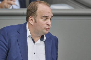 SPD droht Union mit Verzögerung von EU-Beschlüssen mit Rechtsaußen