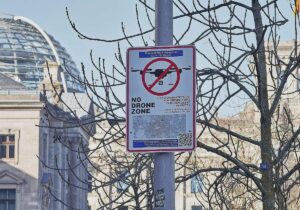 Gefahr durch Drohnen - Klöckner in Sorge um die Reichstagskuppel