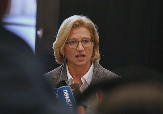 Rehlinger sieht Mehrwertsteuer-Erhöhung skeptisch